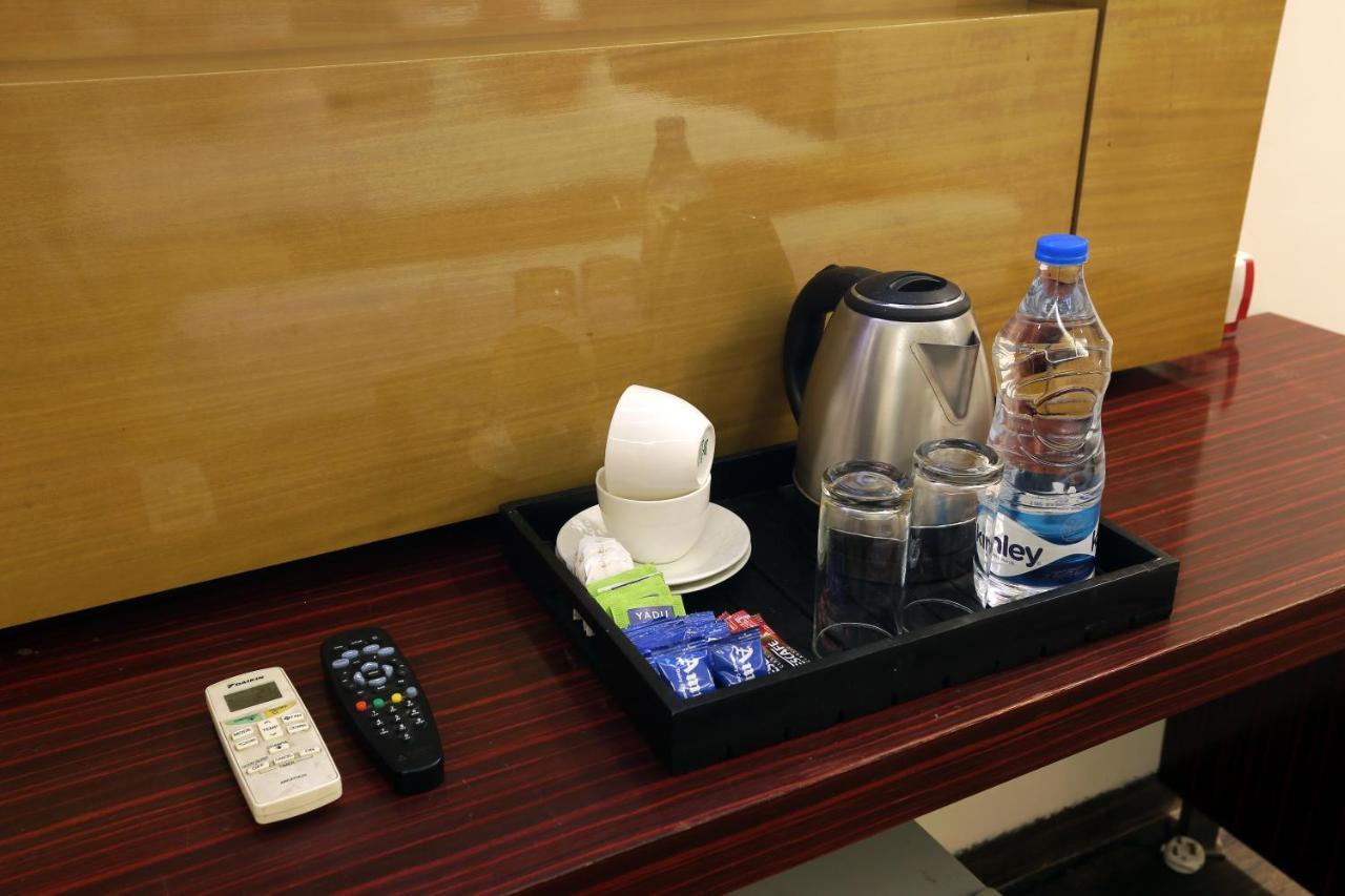 ניו דלהי Hotel Lohias Delhi Airport מראה חיצוני תמונה