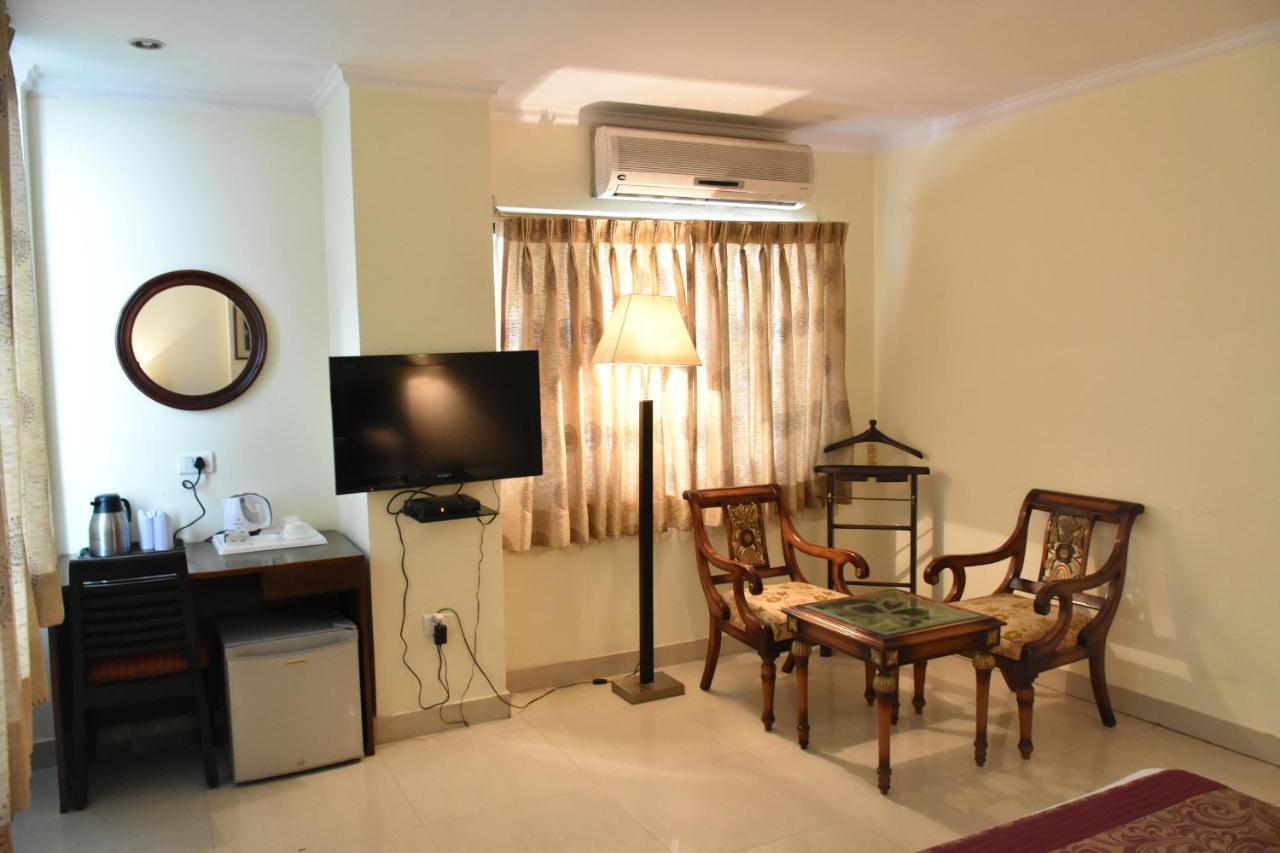 ניו דלהי Hotel Lohias Delhi Airport מראה חיצוני תמונה