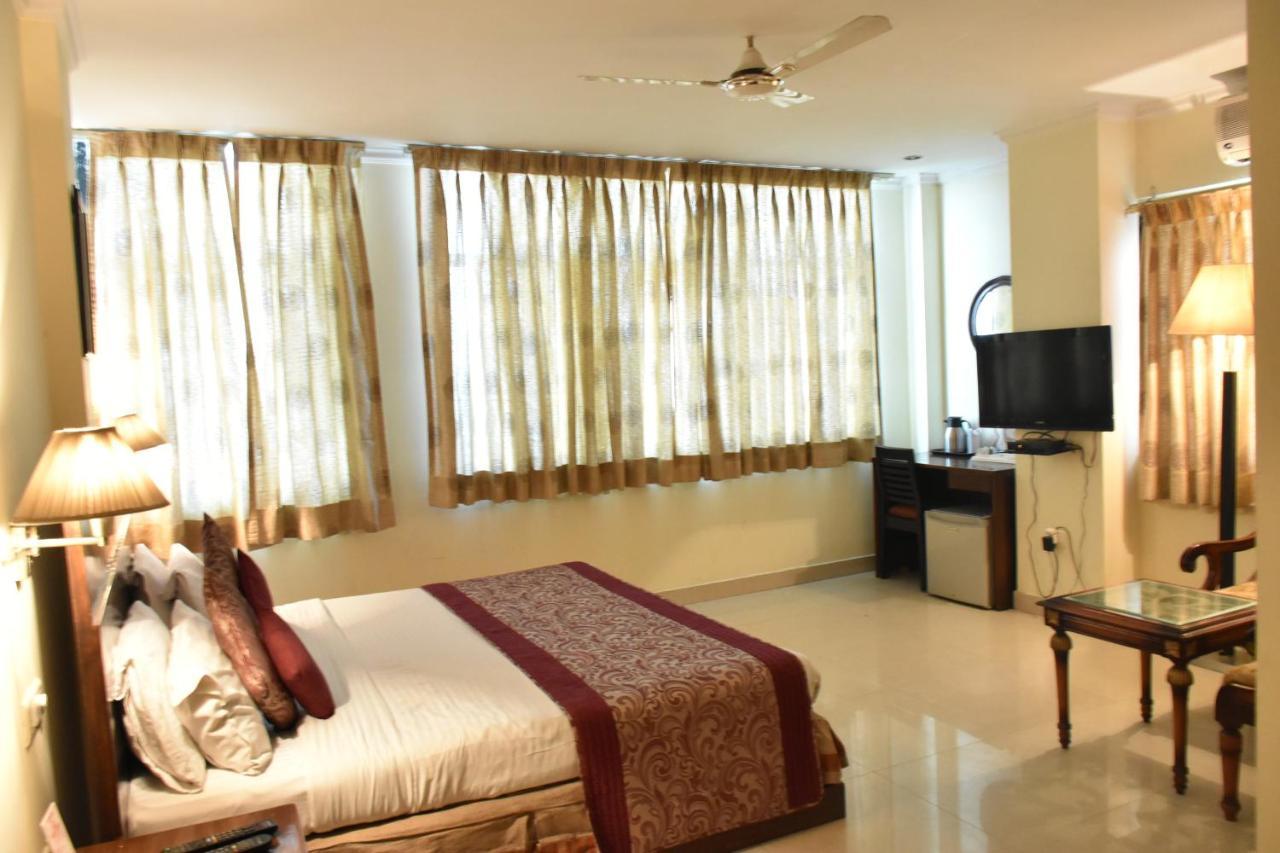 ניו דלהי Hotel Lohias Delhi Airport מראה חיצוני תמונה