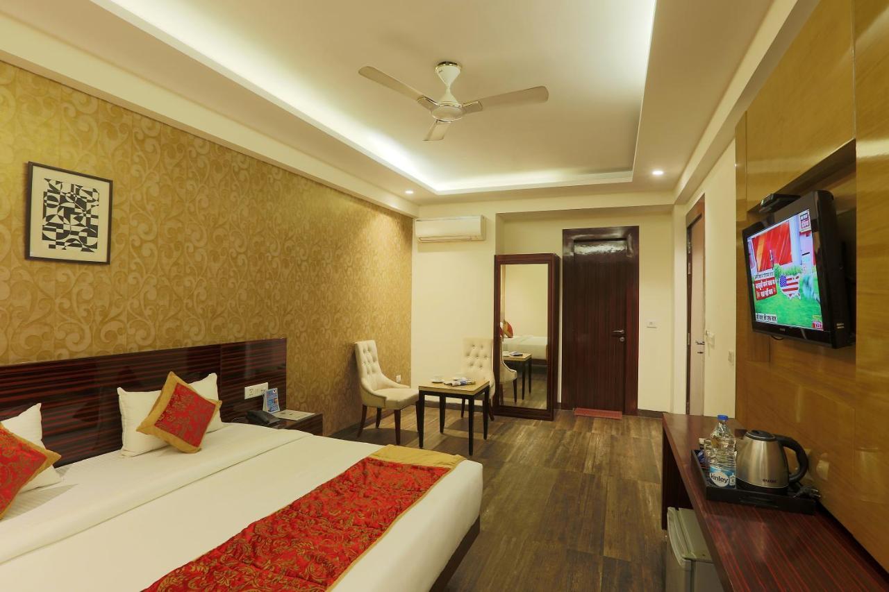 ניו דלהי Hotel Lohias Delhi Airport מראה חיצוני תמונה