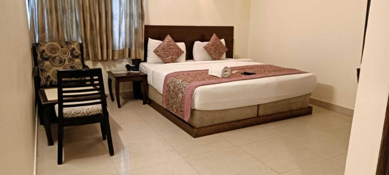 ניו דלהי Hotel Lohias Delhi Airport מראה חיצוני תמונה