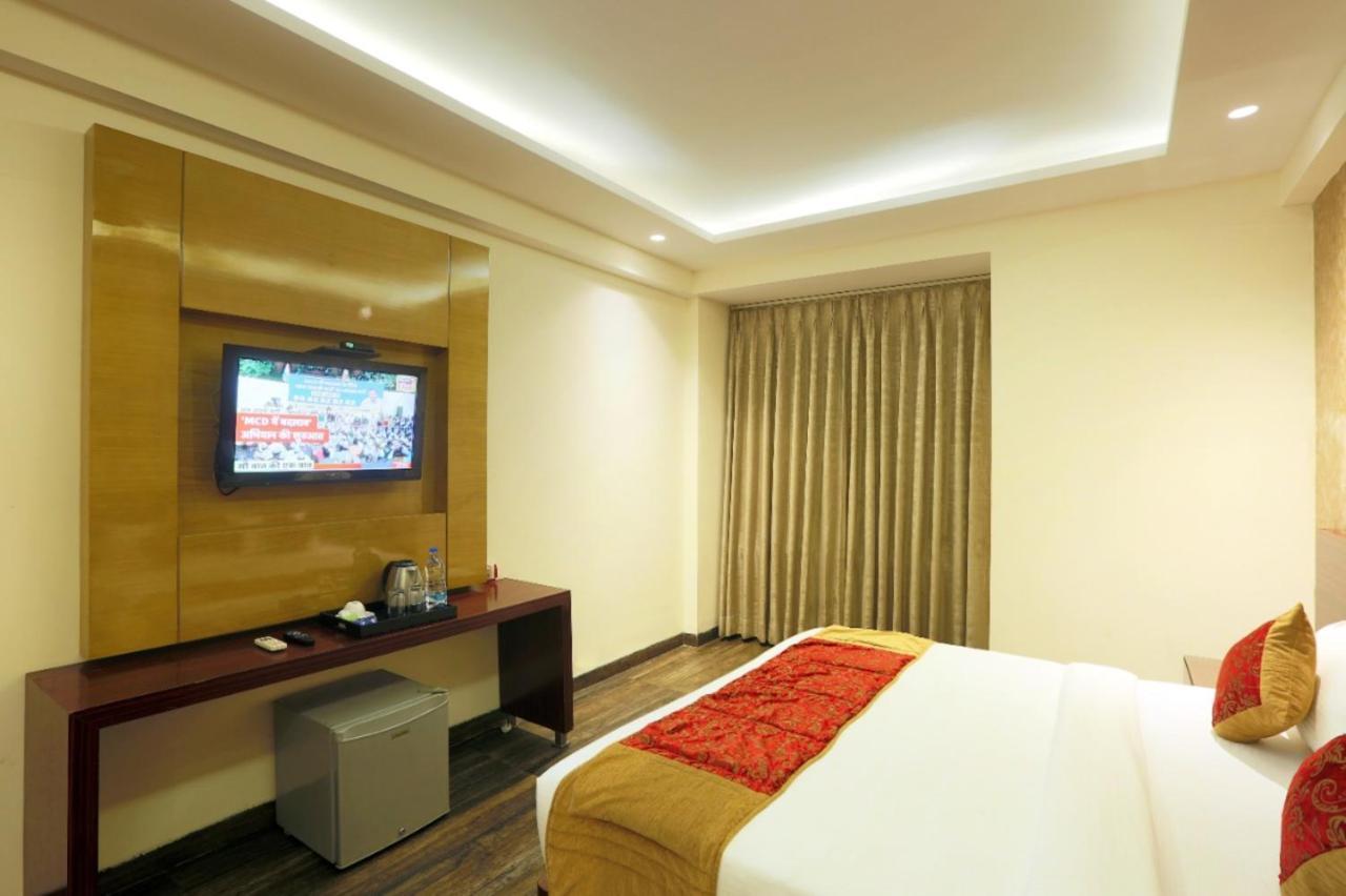 ניו דלהי Hotel Lohias Delhi Airport מראה חיצוני תמונה